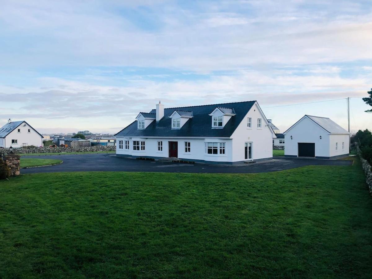 Connemara. 3 Bedroom, 8 Bed, Holiday Home Galway Ngoại thất bức ảnh