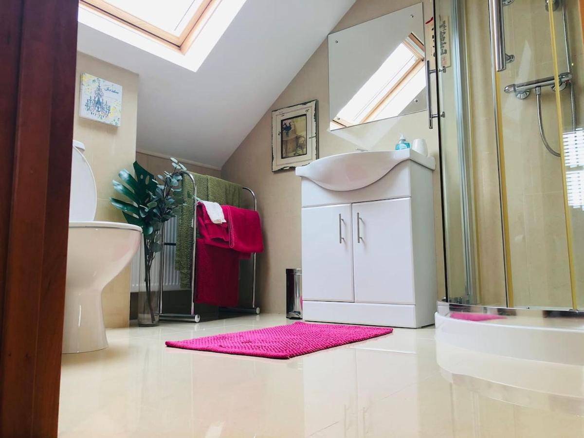 Connemara. 3 Bedroom, 8 Bed, Holiday Home Galway Ngoại thất bức ảnh