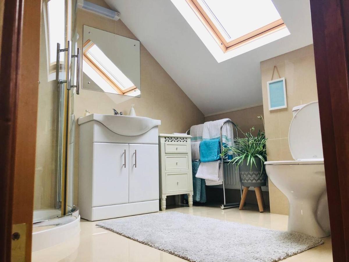 Connemara. 3 Bedroom, 8 Bed, Holiday Home Galway Ngoại thất bức ảnh
