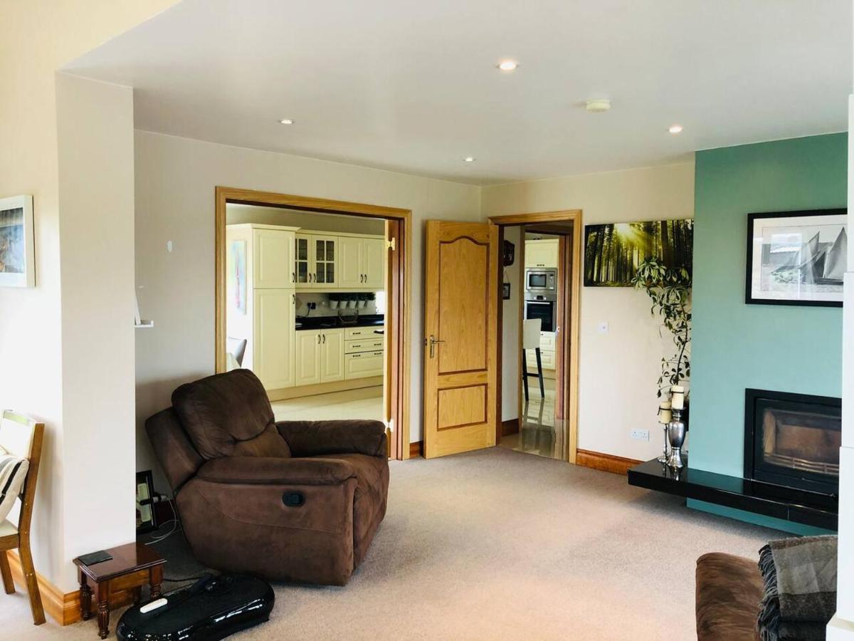 Connemara. 3 Bedroom, 8 Bed, Holiday Home Galway Ngoại thất bức ảnh