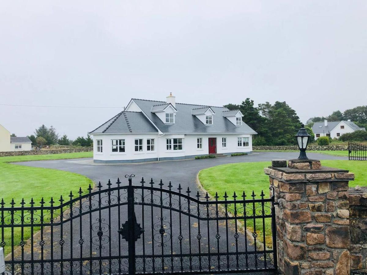 Connemara. 3 Bedroom, 8 Bed, Holiday Home Galway Ngoại thất bức ảnh