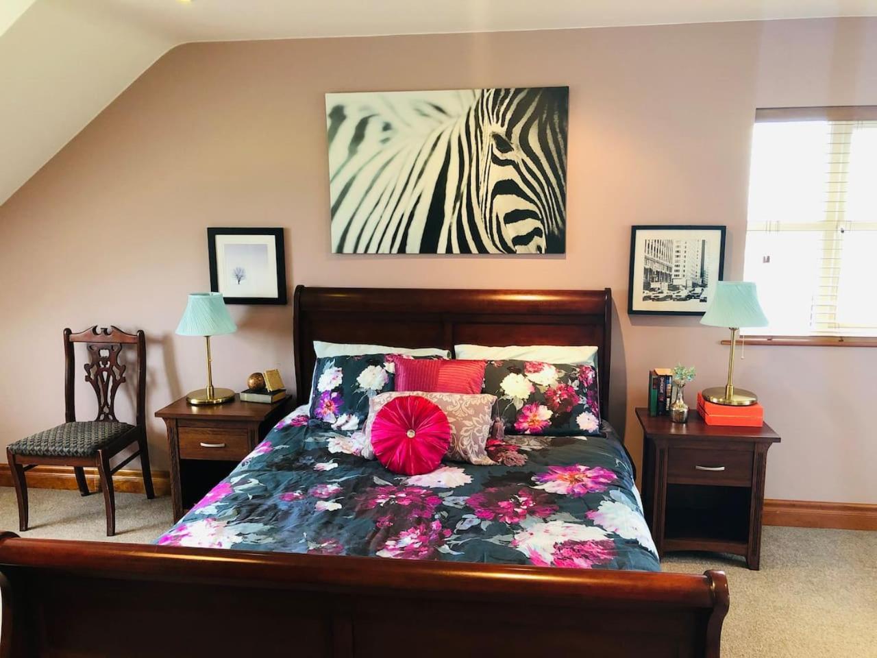 Connemara. 3 Bedroom, 8 Bed, Holiday Home Galway Ngoại thất bức ảnh