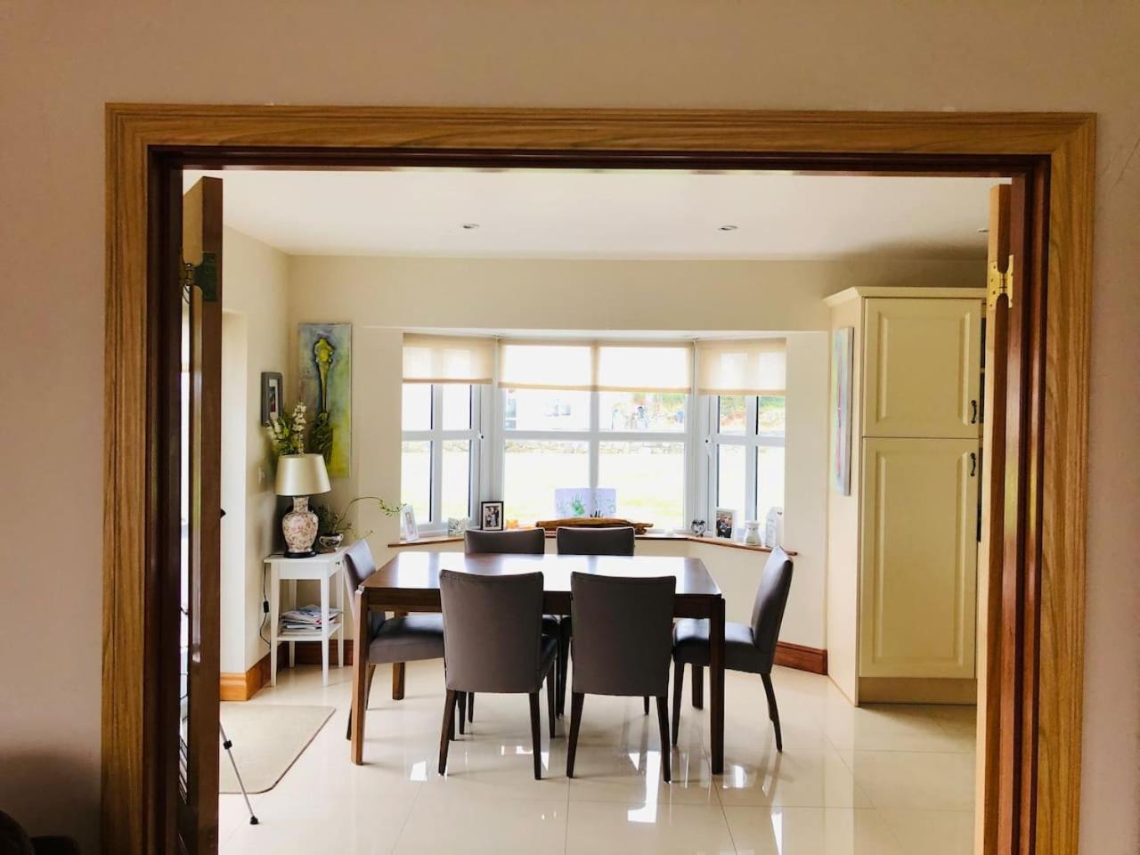 Connemara. 3 Bedroom, 8 Bed, Holiday Home Galway Ngoại thất bức ảnh